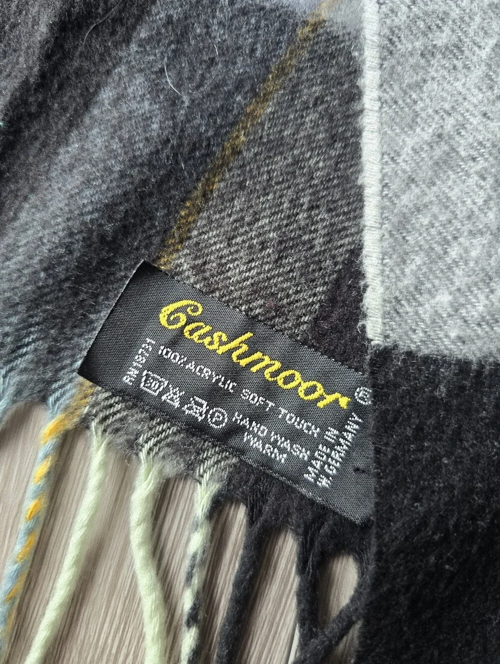 cashmoor gray black